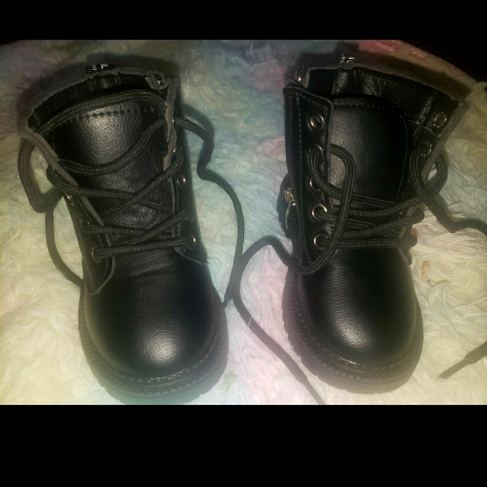 Kids boots